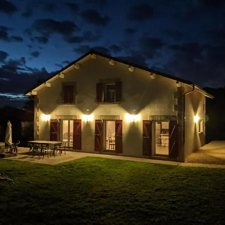 Villa Au De La Cascade *
