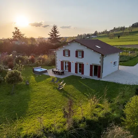 Au De La Cascade Villa